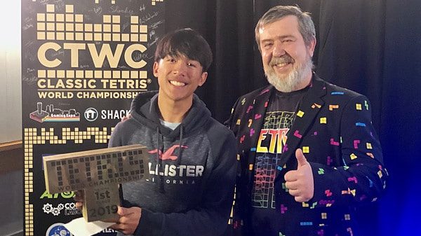 Joven de 17 años rompe el récord mundial de Tetris