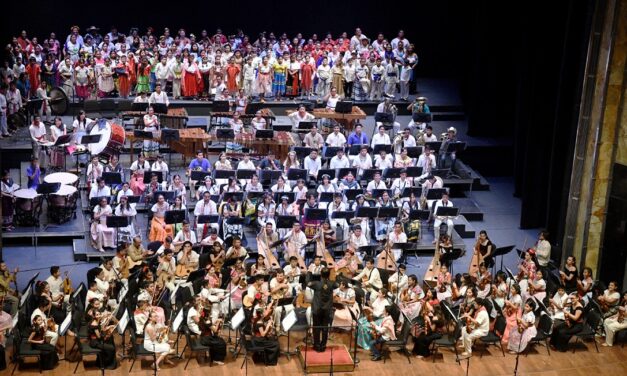Transmiten Debut de la Orquesta y Coro de Música Tradicional Mexicana en el Palacio de Bellas Artes