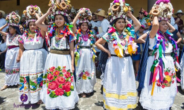 El ritual de las aguadoras una tradición viva en Uruapan