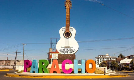 Paracho, el Pueblo Mágico que vibra y resuena con sus guitarras y demás atractivos