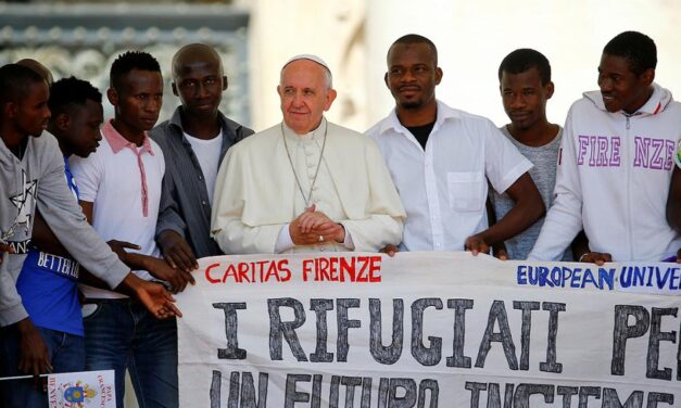 Papa Francisco celebra su cumpleaños 85 con la bienvenida a refugiados de Chipre