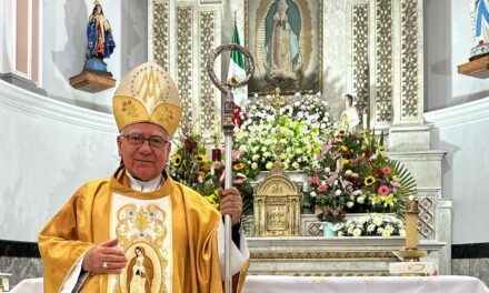 Mons. Javier Navarro encabeza misa solemne en honor a la Morenita del Tepeyac en Uruapan