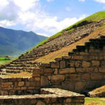San José Mogote: Explorando la Antigua Ciudad Zapoteca en Etla