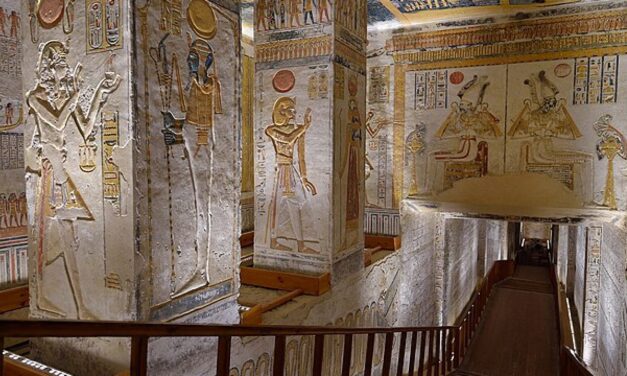 Conoce el valle de los reyes, la necrópolis más importante de egipto.